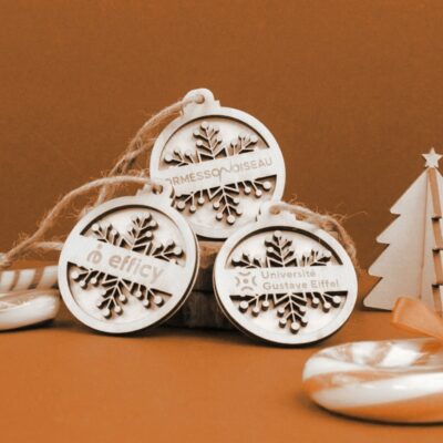 Boule de Noël bois et graines personnalisable avec logo